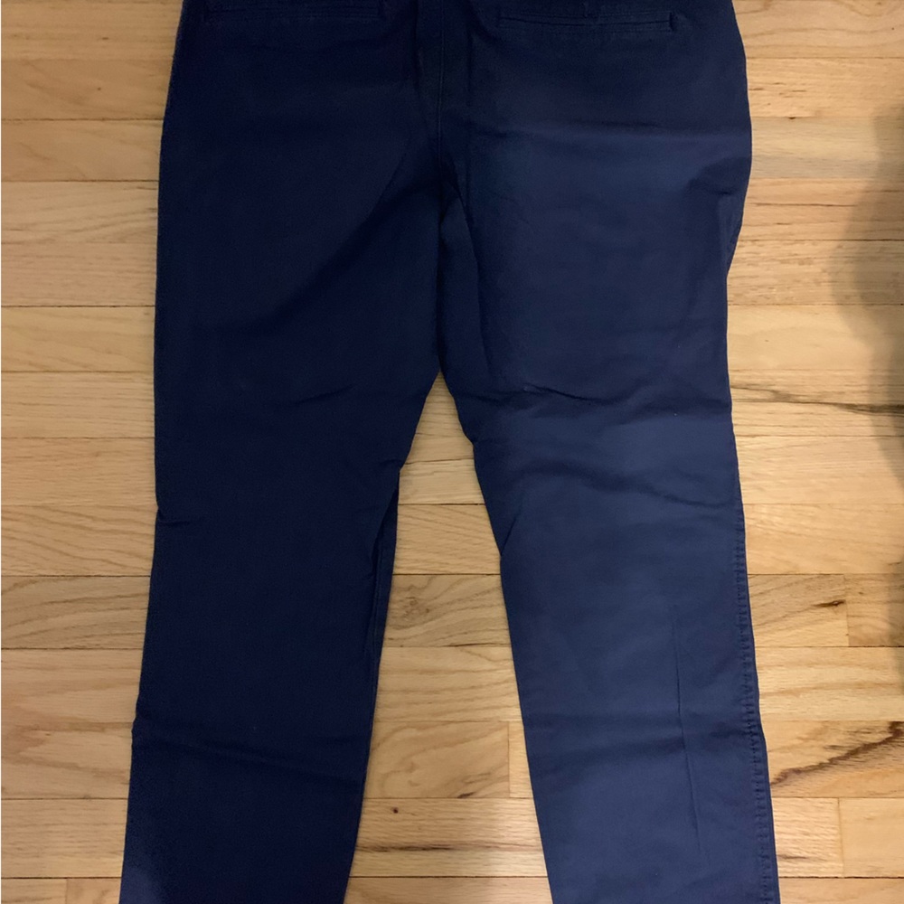 Old Navy navy Pixie pants worn twice. EUC - Picture 4 of 4